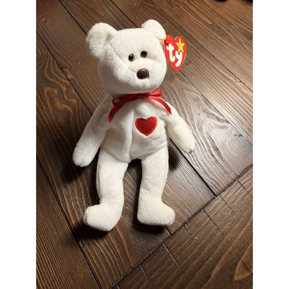 1994 Valentino Ty Beanie Baby White with Red Heart And A Brown Nose
